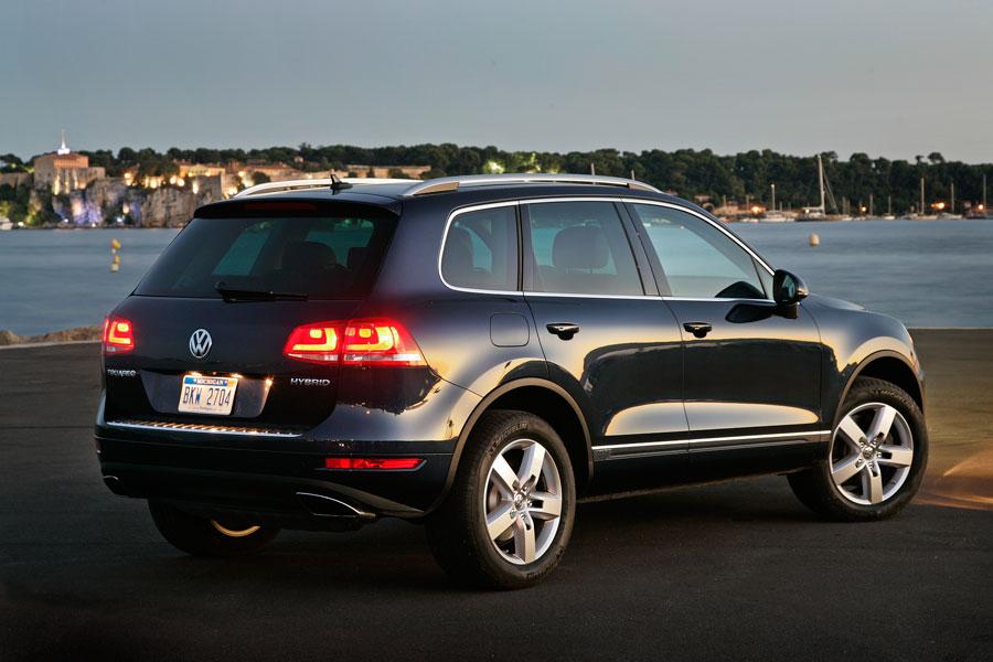 2012 Volkswagen Touareg Hybrid Specs, Price, MPG & Reviews